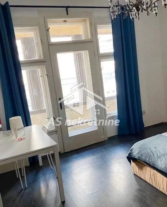 Rent, four bedroom apartment, 120m², Stari Grad, Beograd