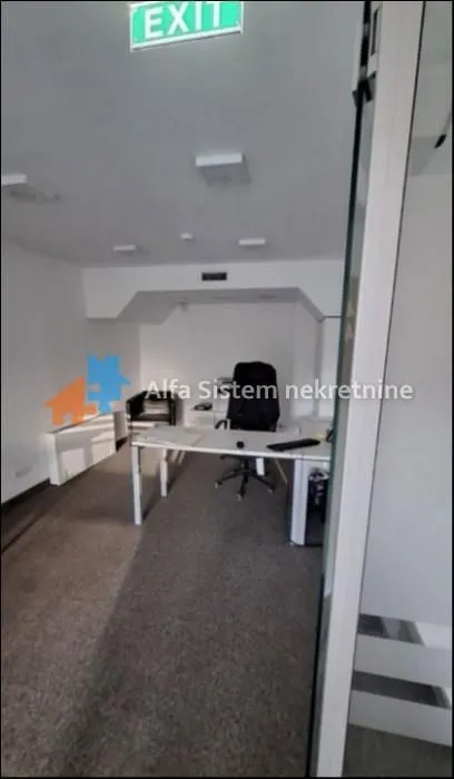 Rent, office space, 250m², Karaburma, Palilula Sve Podlokacije