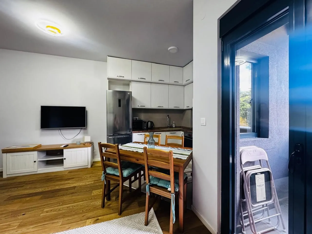 Izdavanje, garsonjera, 35m², Centar, Podgorica