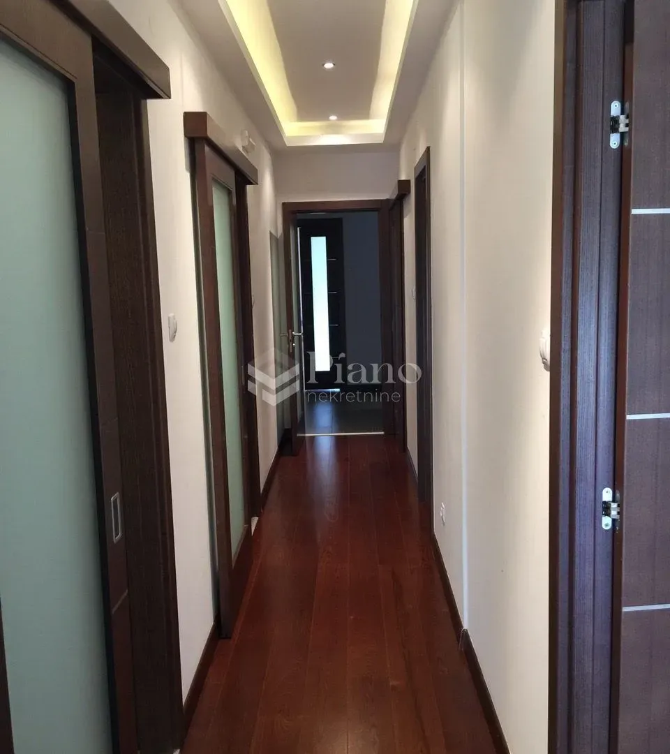 Rent, two bedroom apartment, 166m², Podgorica, Crna Gora
