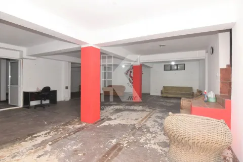 Prodaja, kuća, 752m², Zelenika, Podgorica - image 6