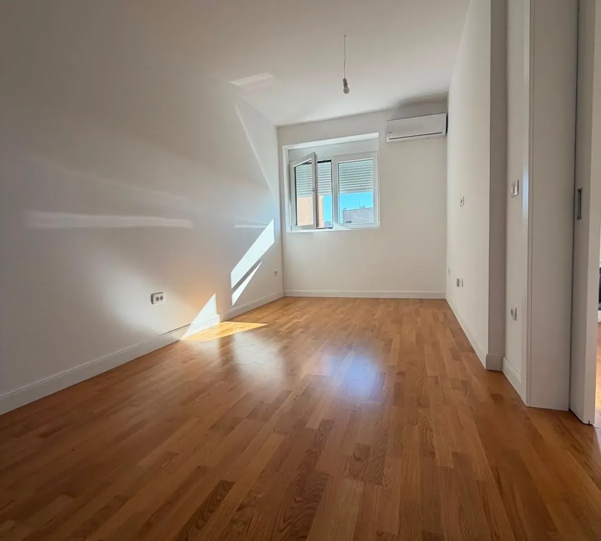 Prodaja, jednosoban stan, 35m², Centar, Bar