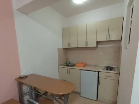 Stan-na-dan, garsonjera, 20m², Sutomore, Bar - image 4