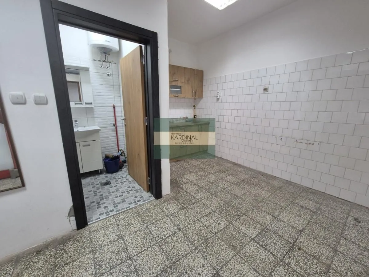 Sale, office space, 327m², Budžino brdo, Jagodina
