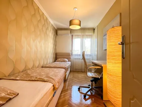 Rent, two bedroom apartment, 85m², Preko Morače, Podgorica - image 9