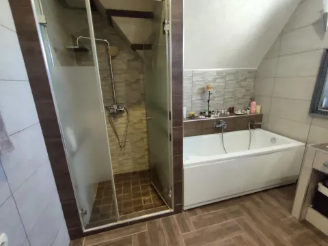 Sale, house, 380m², Sremska Kamenica, Petrovaradin - image 19