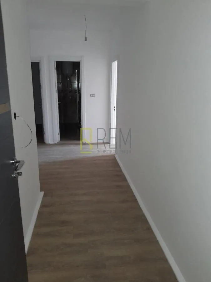 Prodaja, dvosoban stan, 63m², Cetinje, Crna Gora