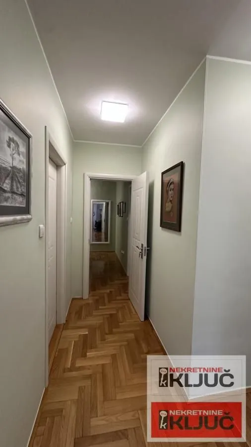 Prodaja, četvorosoban stan, 84m², Novo naselje, Novi Sad