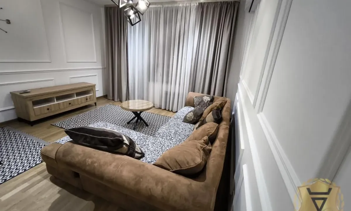 Izdavanje, trosoban stan, 60m², Južni Bulevar, Vračar Sve Podlokacije