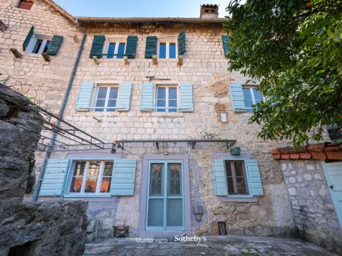 Sale, two bedroom apartment, 163m², Stari Grad Kotor, Kotor - image 3