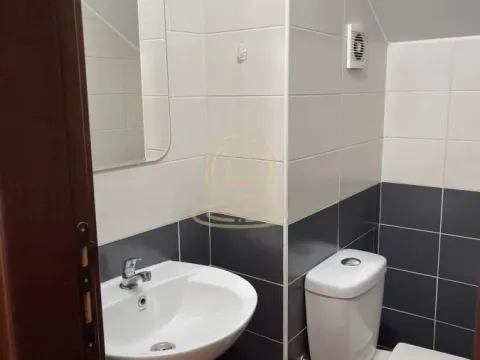 Izdavanje, trosoban stan, 66m², Centar, Novi Sad - image 4