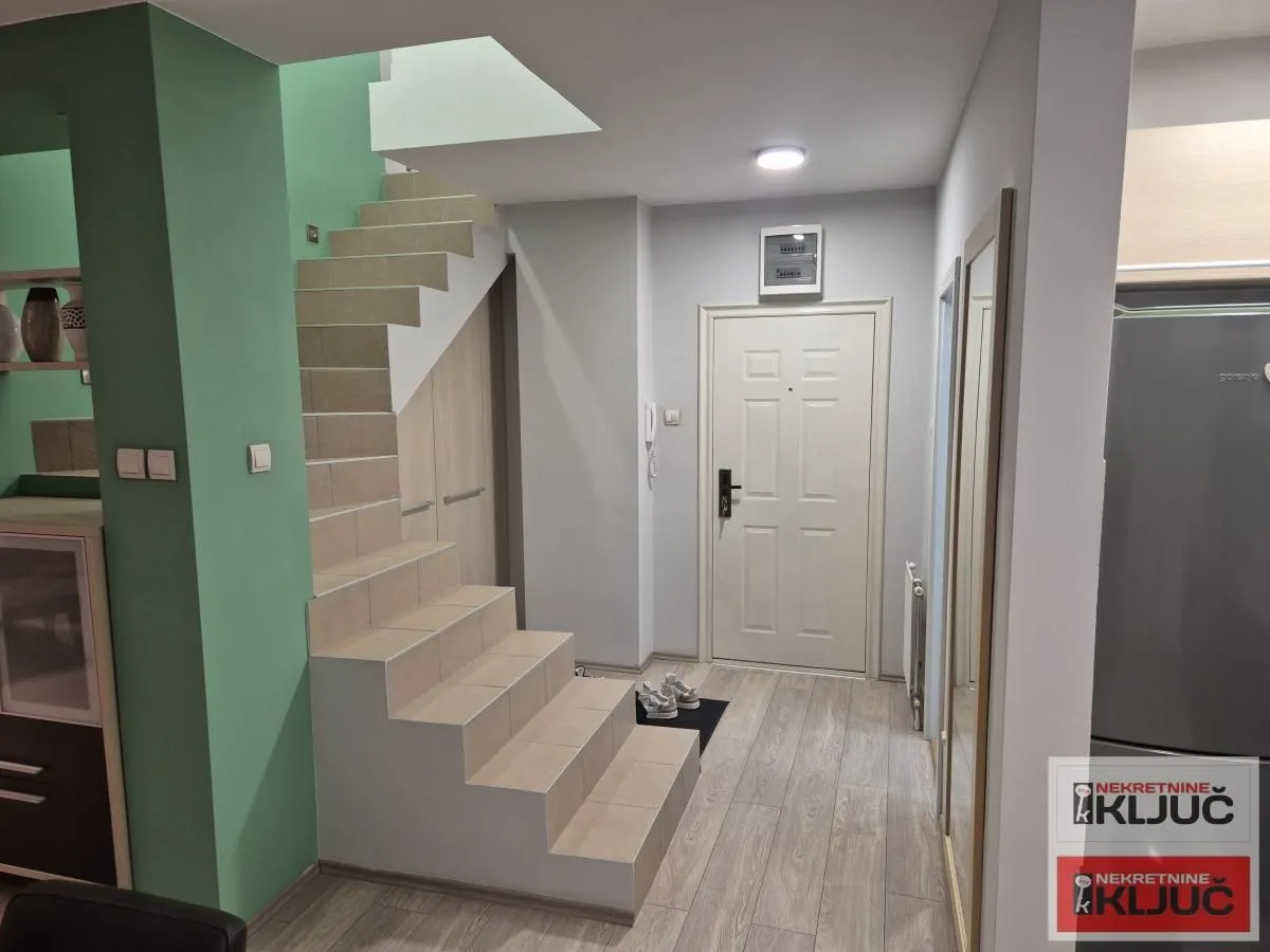 Prodaja, četvorosoban stan, 119m², Nova Detelinara, Novi Sad Sve Podlokacije