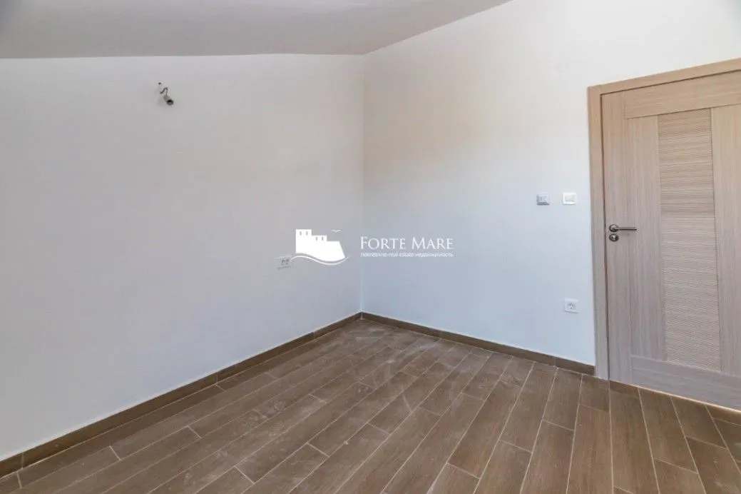 Prodaja, dvosoban stan, 73m², Đenovići, Herceg Novi