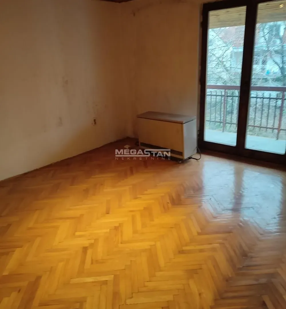 Prodaja, trosoban stan, 39m², Cerak, Beograd