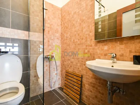 Sale, house, 230m², Mareza, Podgorica - image 27