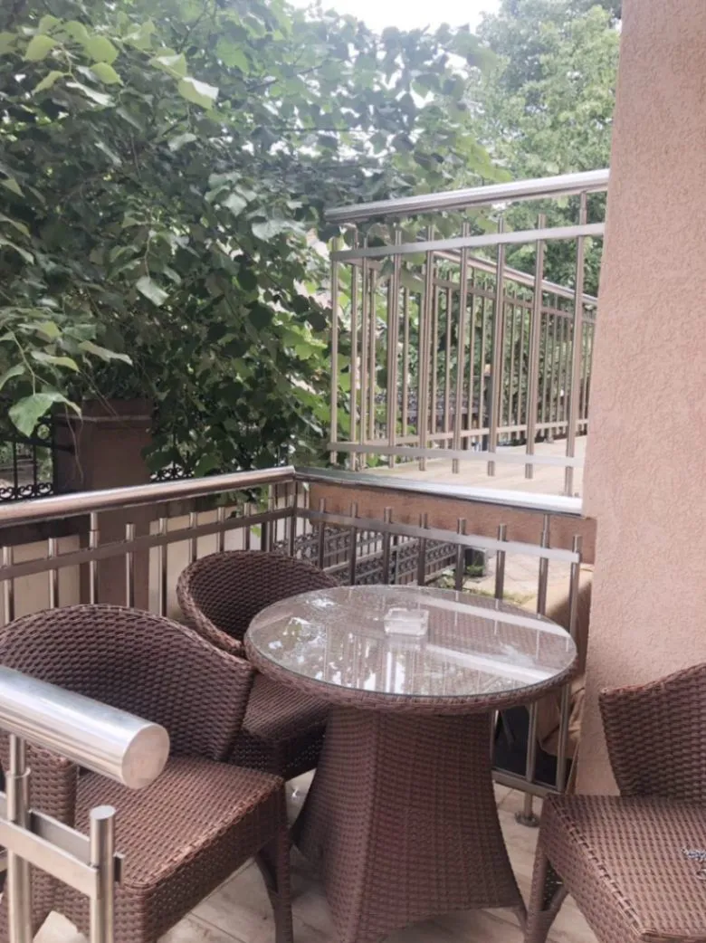 Izdavanje, kuća, 120m², Stari Aerodrom, Podgorica