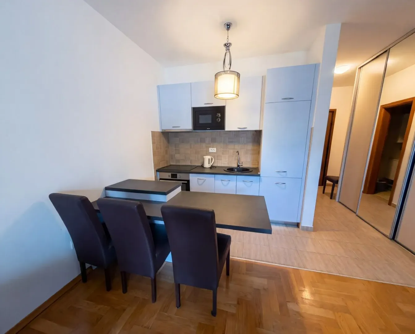 Rent, studio apartment, 42m², Bečići, Budva