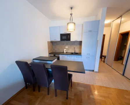 Rent, studio apartment, 42m², Bečići, Budva - image 2