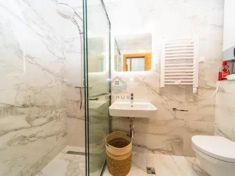 Rent, one bedroom apartment, 48m², Podgorica, Crna Gora - image 8