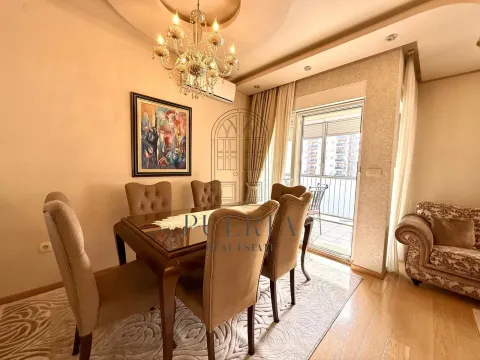 Rent, three bedroom apartment, 105m², City Kvart, Podgorica - image 4