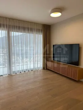 Prodaja, četvorosoban stan, 81m², Dobrota, Kotor - image 7