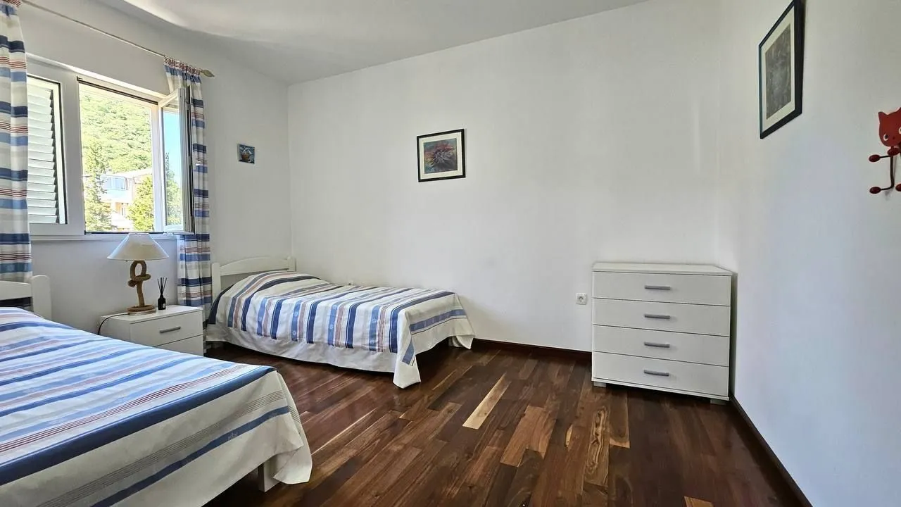 Prodaja, dvosoban stan, 90m², Donja Lastva, Tivat
