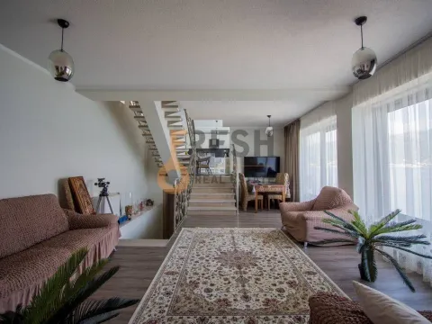 Prodaja, kuća, 240m², Tivat, Crna Gora - image 5