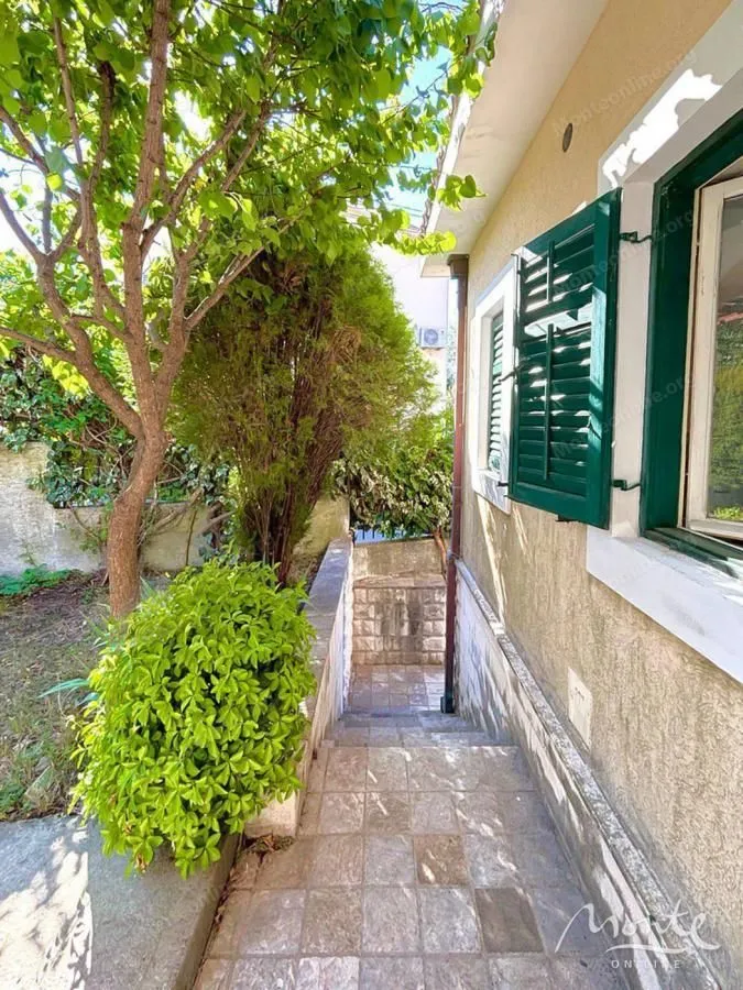 Prodaja, kuća, 252m², Topla, Herceg Novi