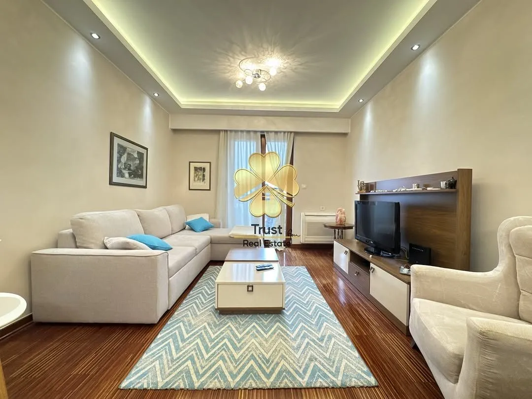 Izdavanje, dvosoban stan, 76m², Gorica C, Podgorica