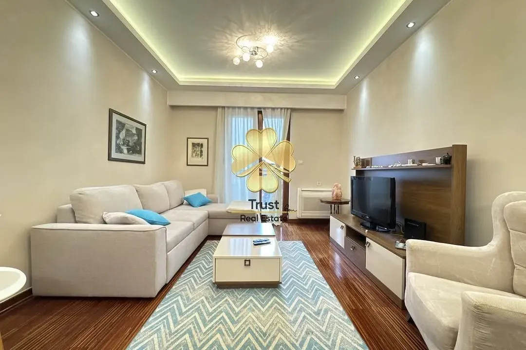 Izdavanje, dvosoban stan, 76m², Gorica C, Podgorica