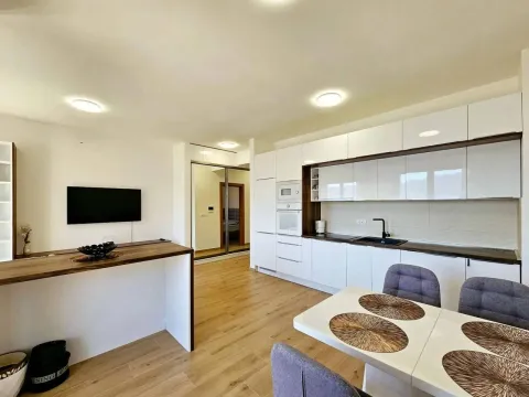 Prodaja, jednosoban stan, 54m², Centar, Budva - image 5