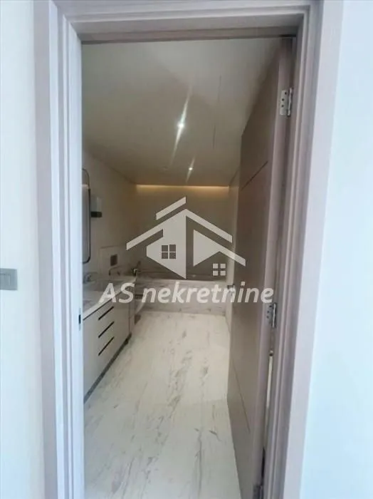 Rent, four bedroom apartment, 144m², Savski Venac, Beograd