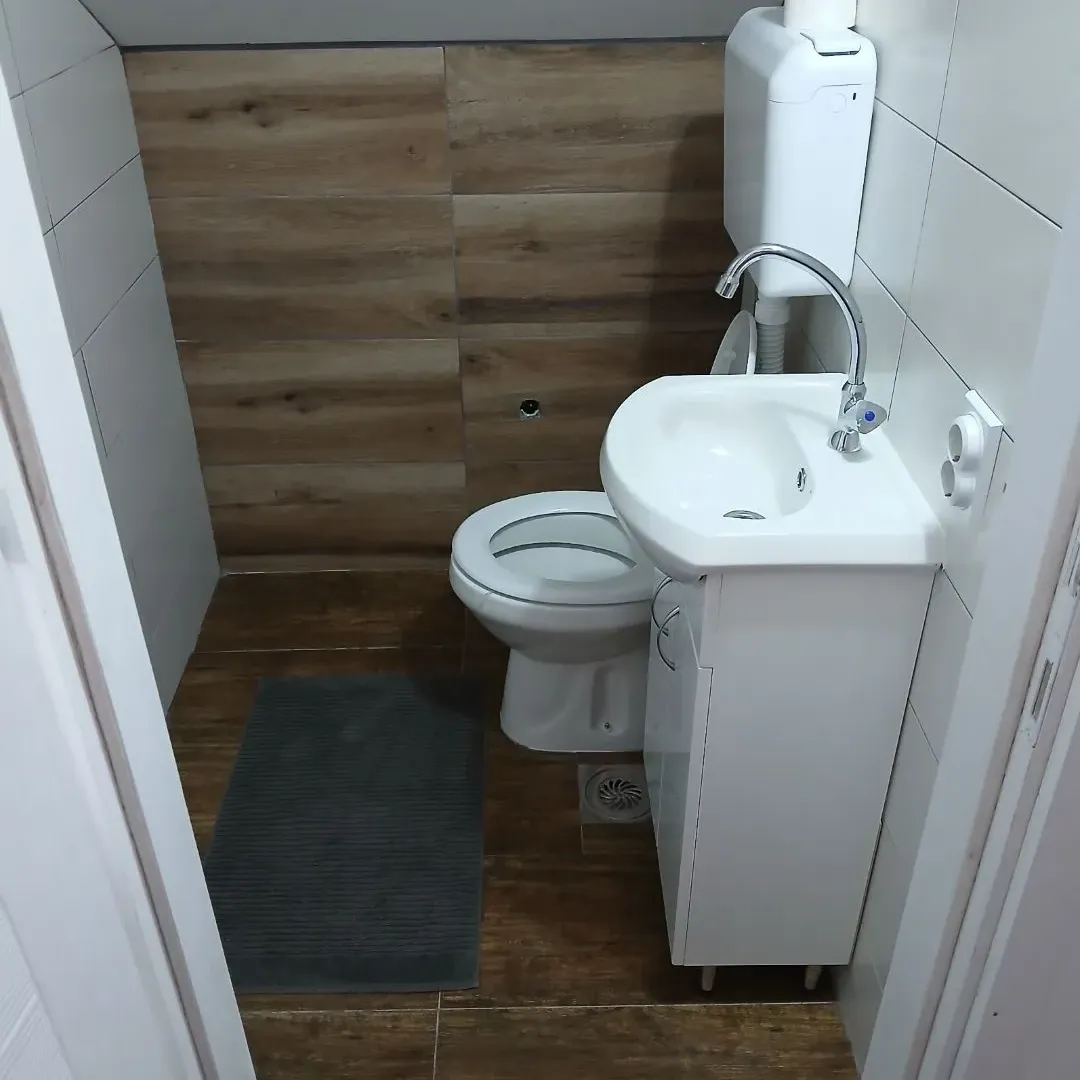Izdavanje, kuća, 55m², Višnjica, Palilula Sve Podlokacije