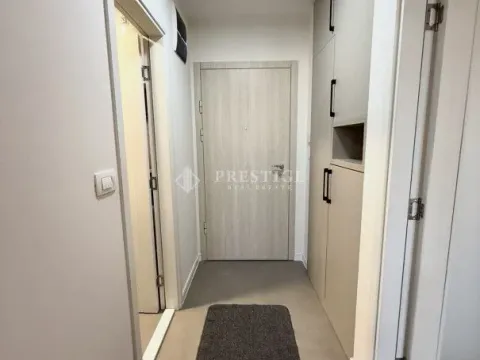 Rent, one bedroom apartment, 40m², Pobrežje, Podgorica - image 10