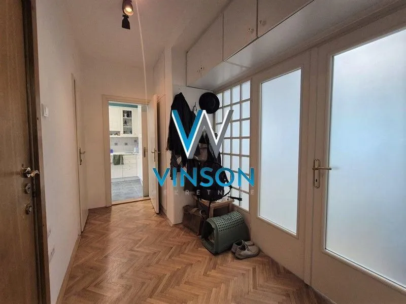 Prodaja, četvorosoban stan, 117m², Centar, Novi Sad