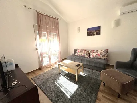 Rent, house, 70m², Kosić, Danilovgrad - image 4