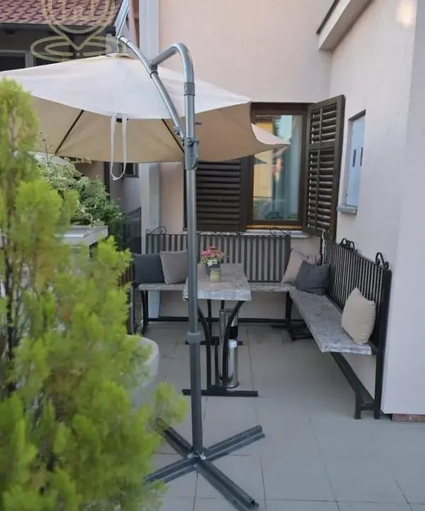 Prodaja, kuća, 222m², Krnjaca, Palilula Sve Podlokacije