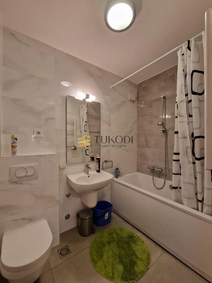 Prodaja, trosoban stan, 86m², Adamovićevo Naselje, Novi Sad Sve Podlokacije