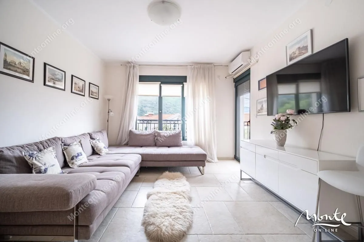 Prodaja, jednosoban stan, 59m², Dobrota, Kotor