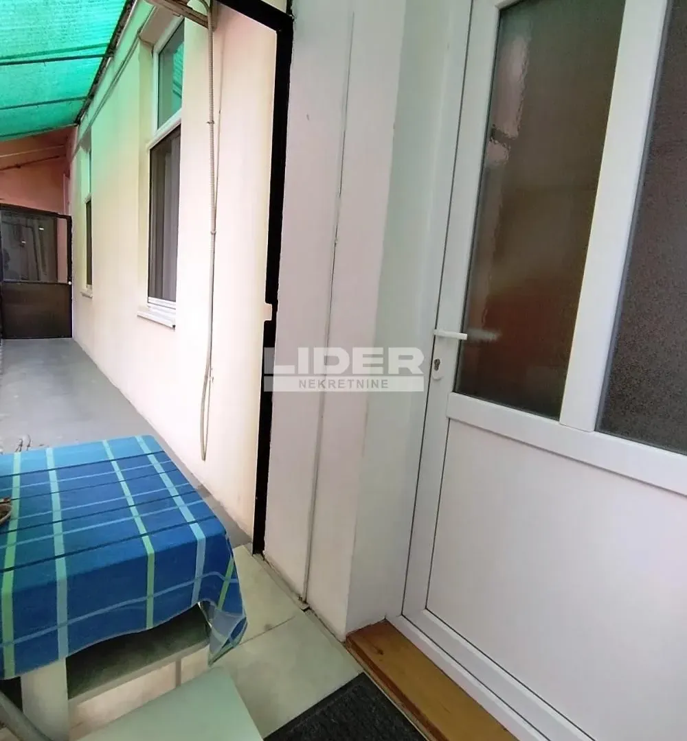 Sale, three bedroom apartment, 61m², Stari Grad, Beograd