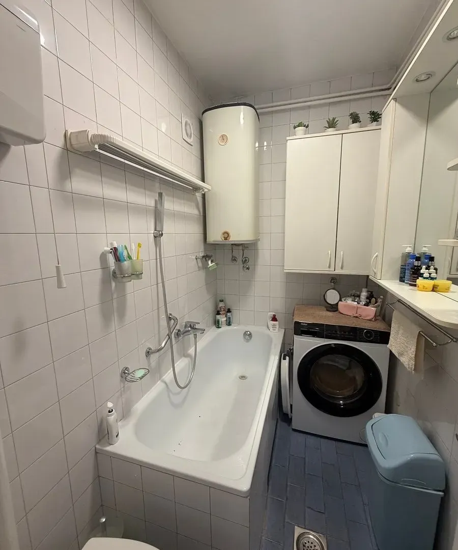 Sale, two bedroom apartment, 34m², Kalenić Pijaca, Vračar Sve Podlokacije