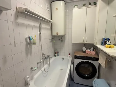 Sale, two bedroom apartment, 34m², Kalenić Pijaca, Vračar Sve Podlokacije - image 4