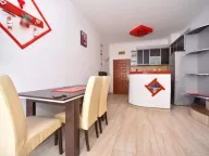 Izdavanje, dvosoban stan, 65m², Centar, Budva - image 9