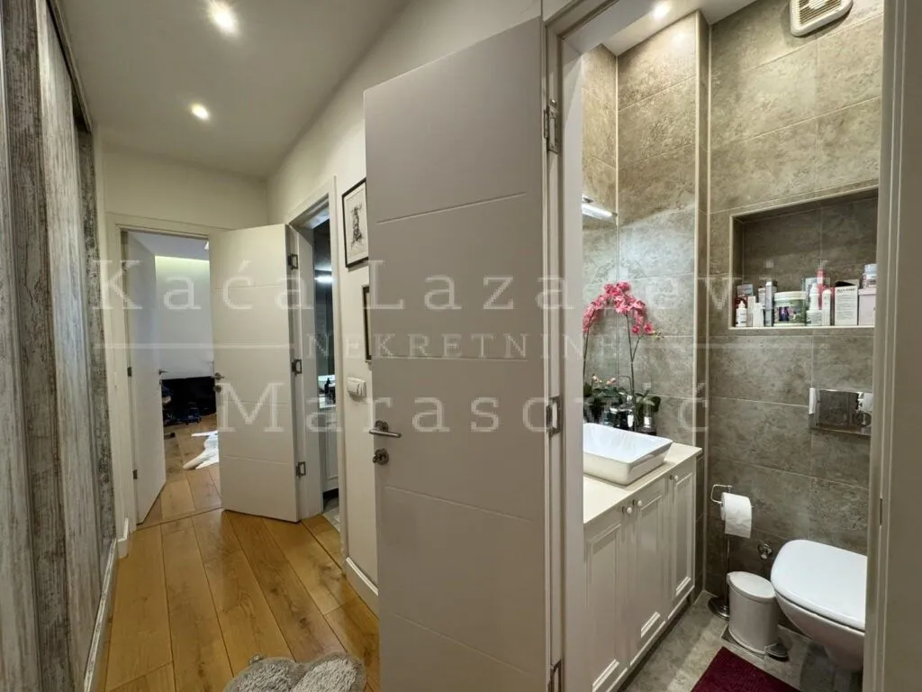 Prodaja, trosoban stan, 95m², Stari Grad, Beograd