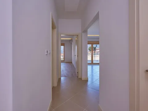 Sale, apartment, 60m², Dobrota, Kotor - image 4