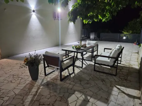 Rent, house, 270m², Nemila, Herceg Novi - image 12