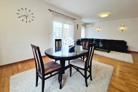 Izdavanje, trosoban stan, 120m², City Kvart, Podgorica - image 6