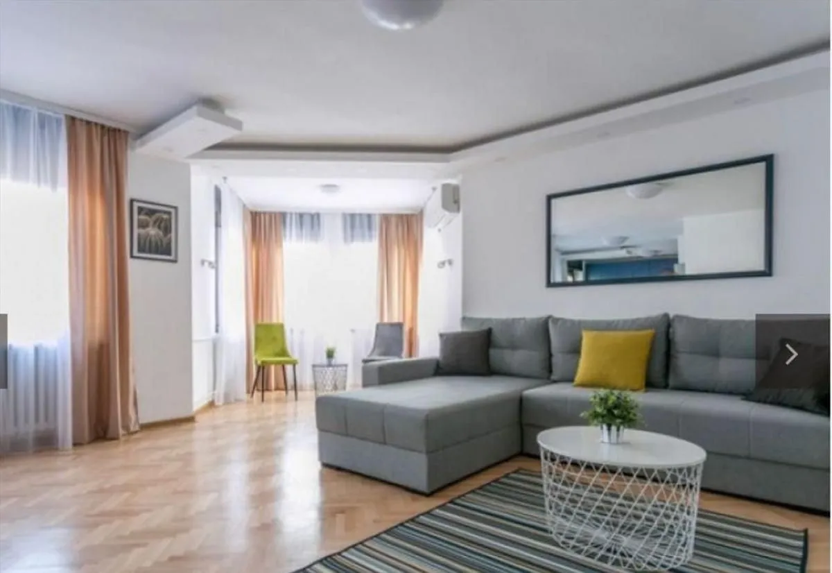 Izdavanje, trosoban stan, 88m², Stari Grad, Beograd