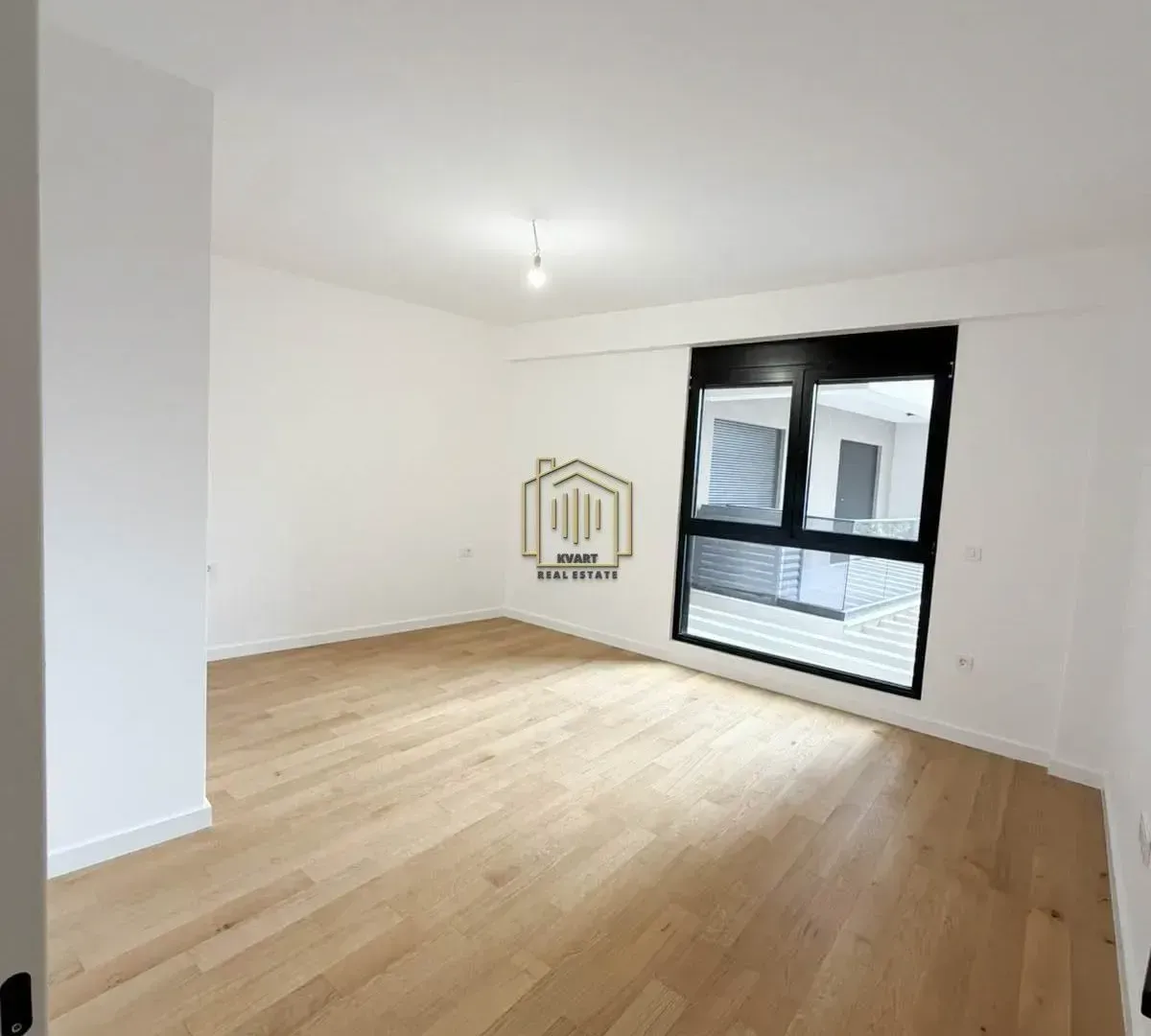 Prodaja, jednosoban stan, 54m², Centar, Bar