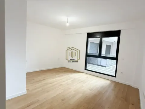 Prodaja, jednosoban stan, 54m², Centar, Bar - image 1